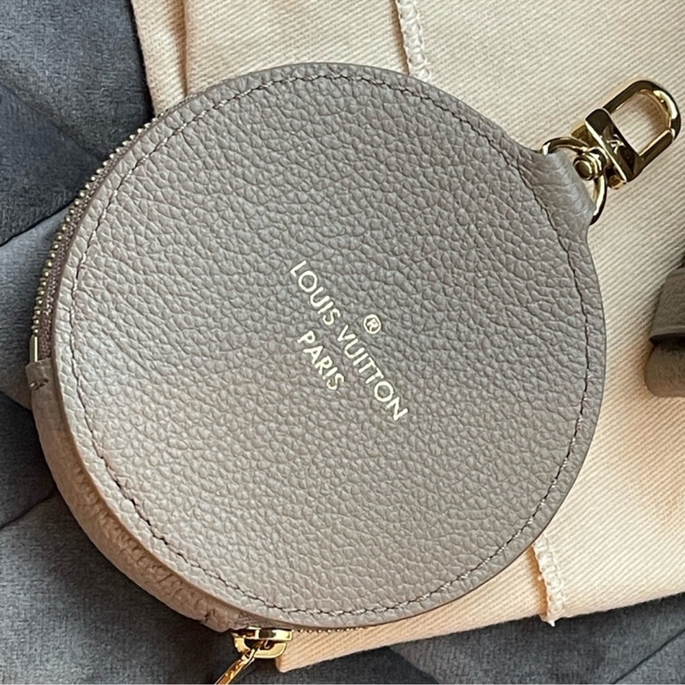 LOUIS VUITTON
Papillon BB - excellent near new condition - Picture 7 of 7